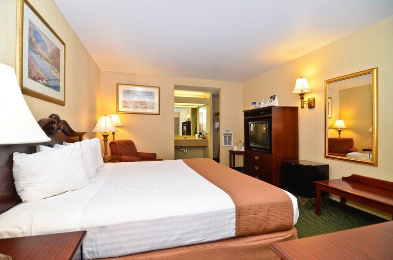 Best Western Gateway Adirondack Inn Utica Habitación foto