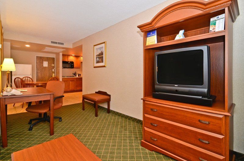 Best Western Gateway Adirondack Inn Utica Habitación foto